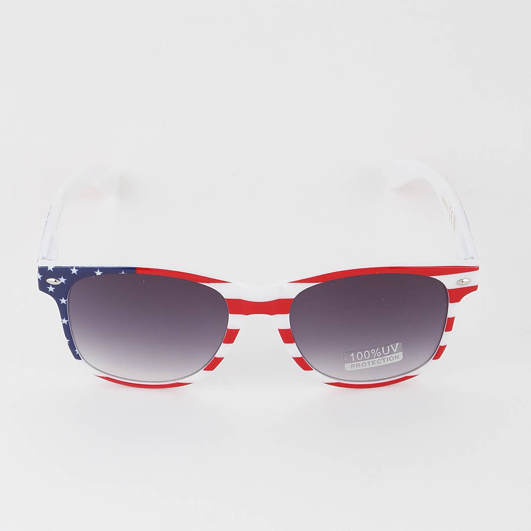 Multicolorido Óculos de sol American Flag Wayfarer para venda a revendedores na Faire3