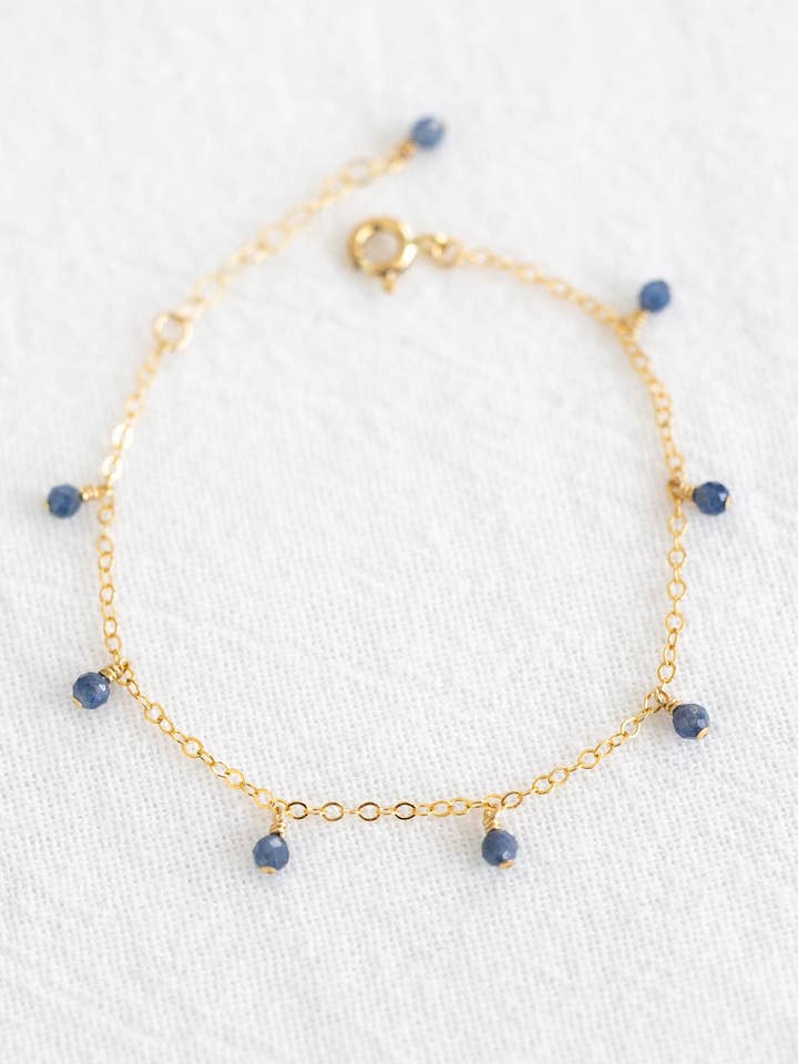 Bracelet Saphir Drop pour la vente par Laine Honolulu