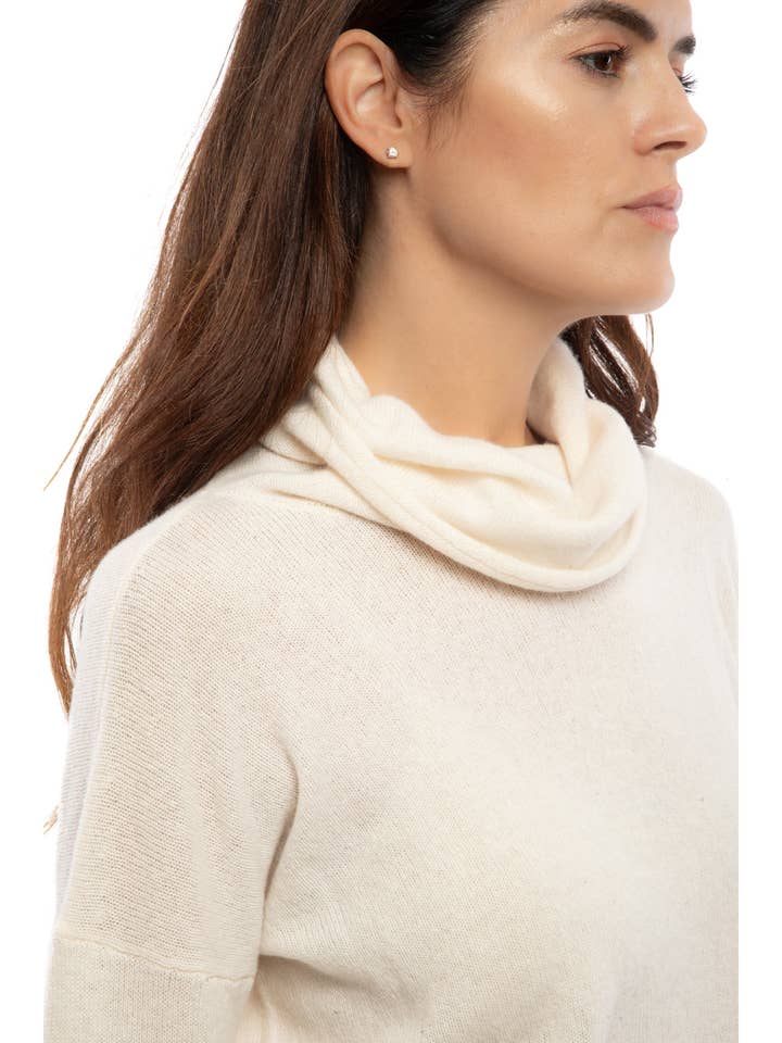 Women's Oversized Cashmere Cowl Neck Sweater Brown for wholesale on Faire3