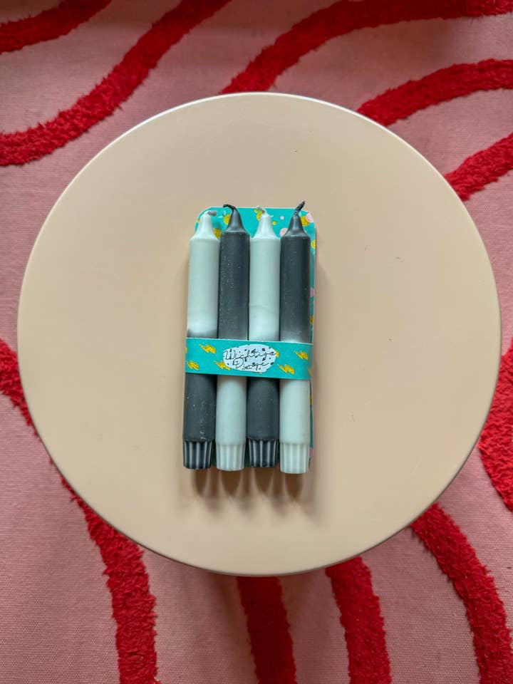 Dip Dye Kerzen 4er Set Grau Schwarz - Handgefärbt | Premium Dekoration für den Großhandel von Wichtigedinge