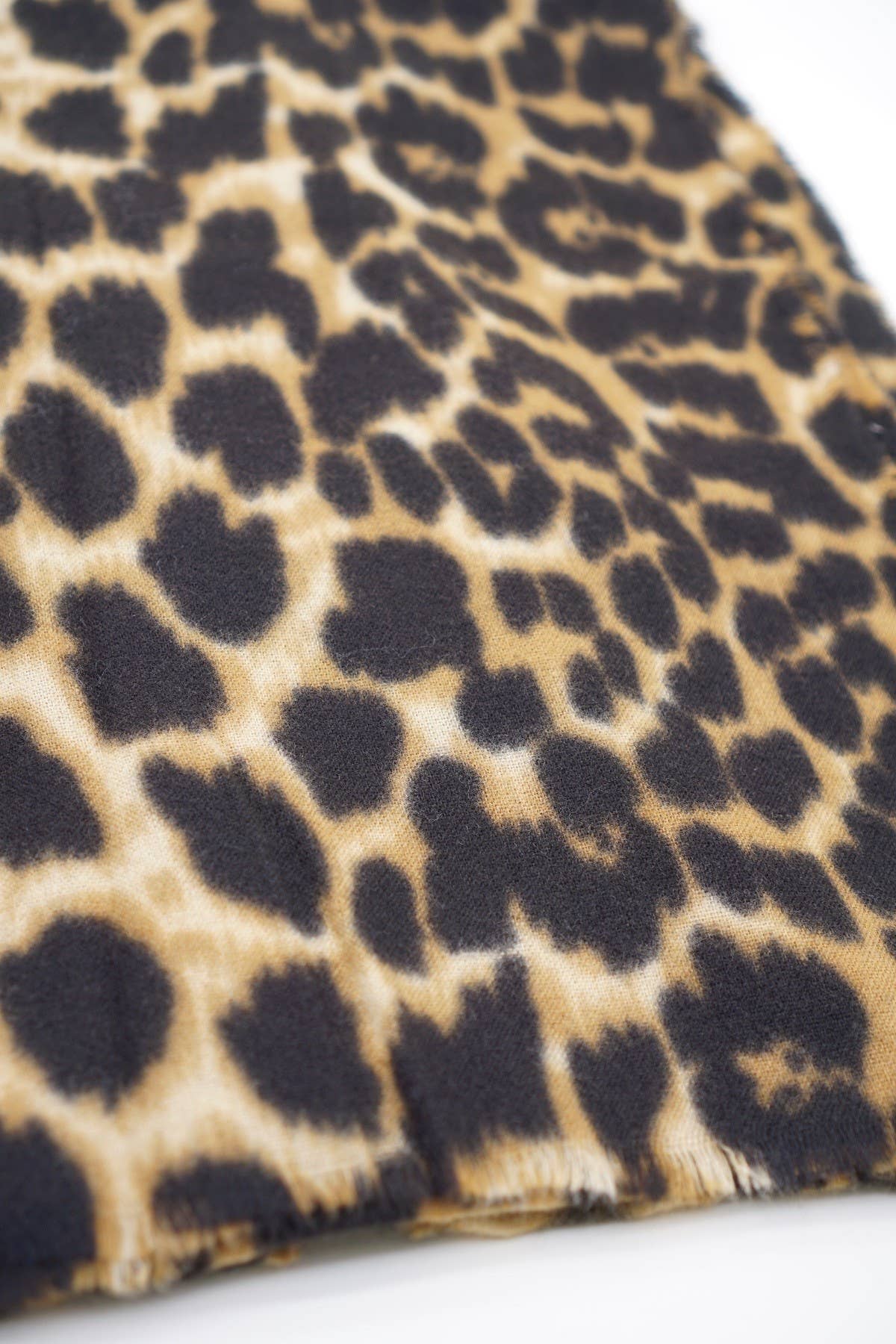 Olive & Pique - Wholesale Scarf - Unisex - Oversized Animal Print Blanket Scarf / Shawl, Leopard2