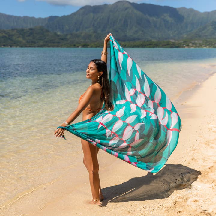 Heliconia Pareo for wholesale by Misha Hawaii Home