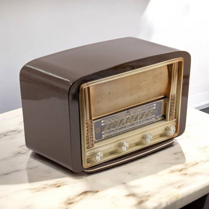 Grandin Vintage 50's Crystal Bluetooth Radio for wholesale by A.bsolument