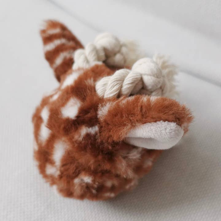 Lambwolf Collective – Engroshandel Tøjdyr - Hund – FAWN POP // berigende hundelegetøj0