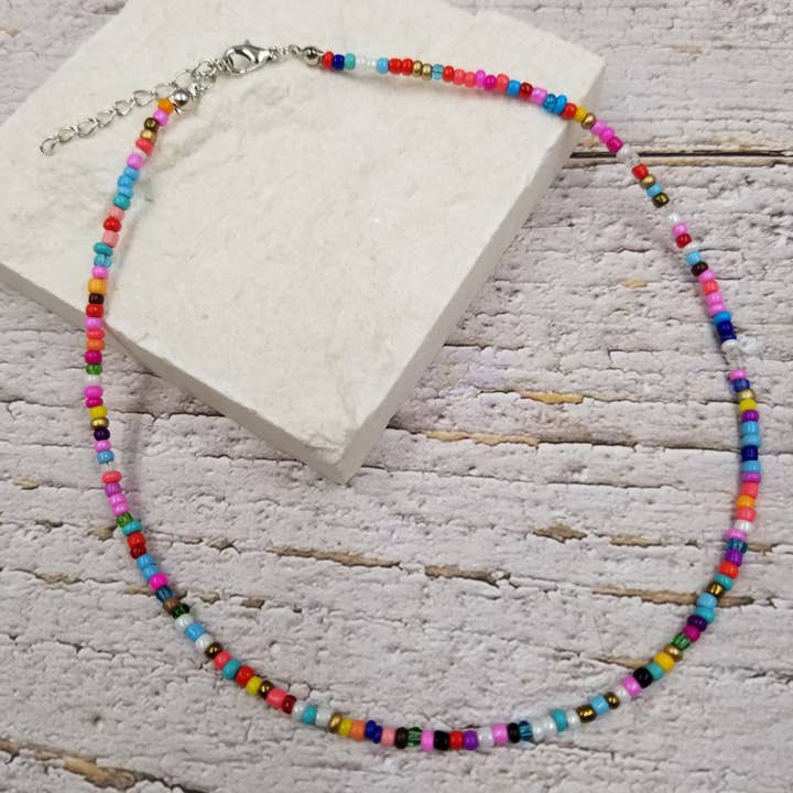 Treasure Wholesale - Wholesale Beaded/Pearl Necklace - Boho Layered Colorful Seed Beads Necklace