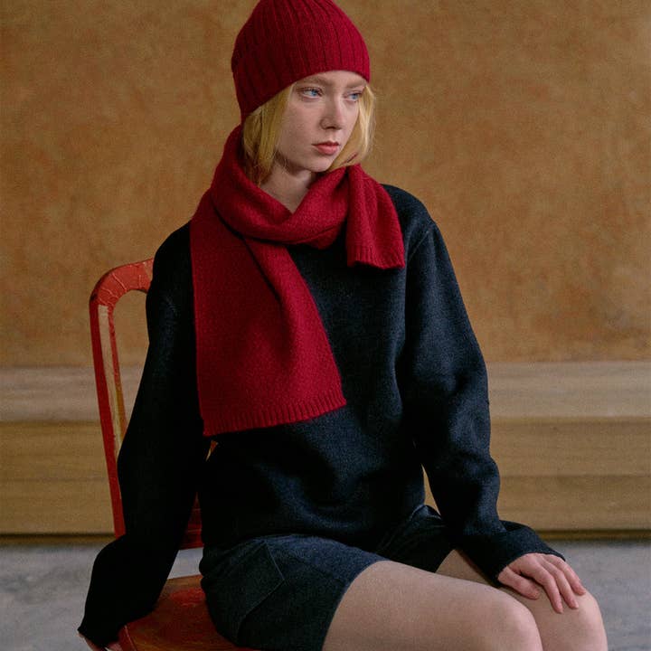 "Warmth Whisper" Cashmere Scarf & Beanie Hat Gift Set - Red for wholesale on Faire