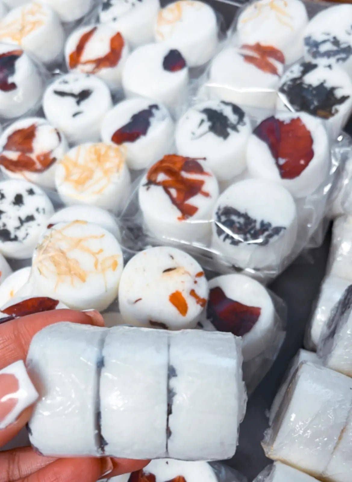 Subtle & Wild - Wholesale Shower Steamer/Bomb - Shower Steamers| Shower Steamer|Bath Bomb|Gift|Shower11