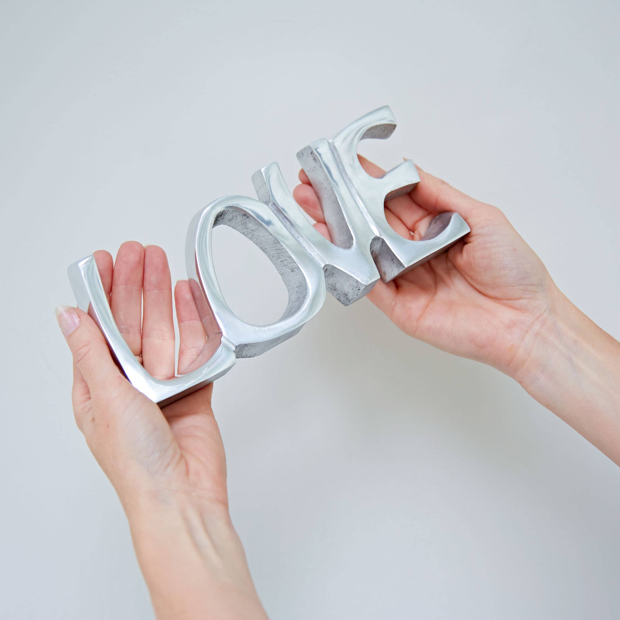 The Paper High Gift Company Limited – wholesale Sign – Recycled Metal LOVE Sign2