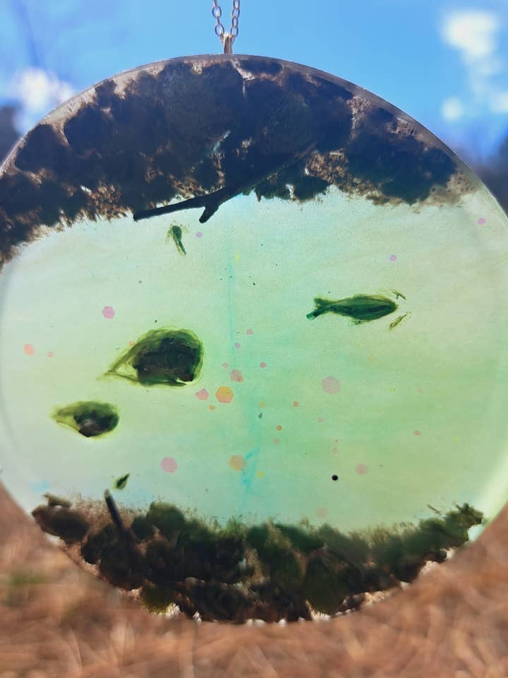 Window Hanger for wholesale by Hard light crafters