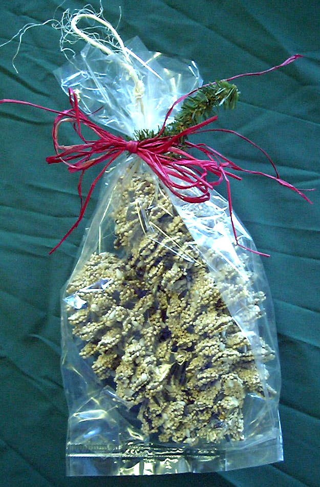 Mr Bird - Wholesale Ornament - Pine Cone Pair3