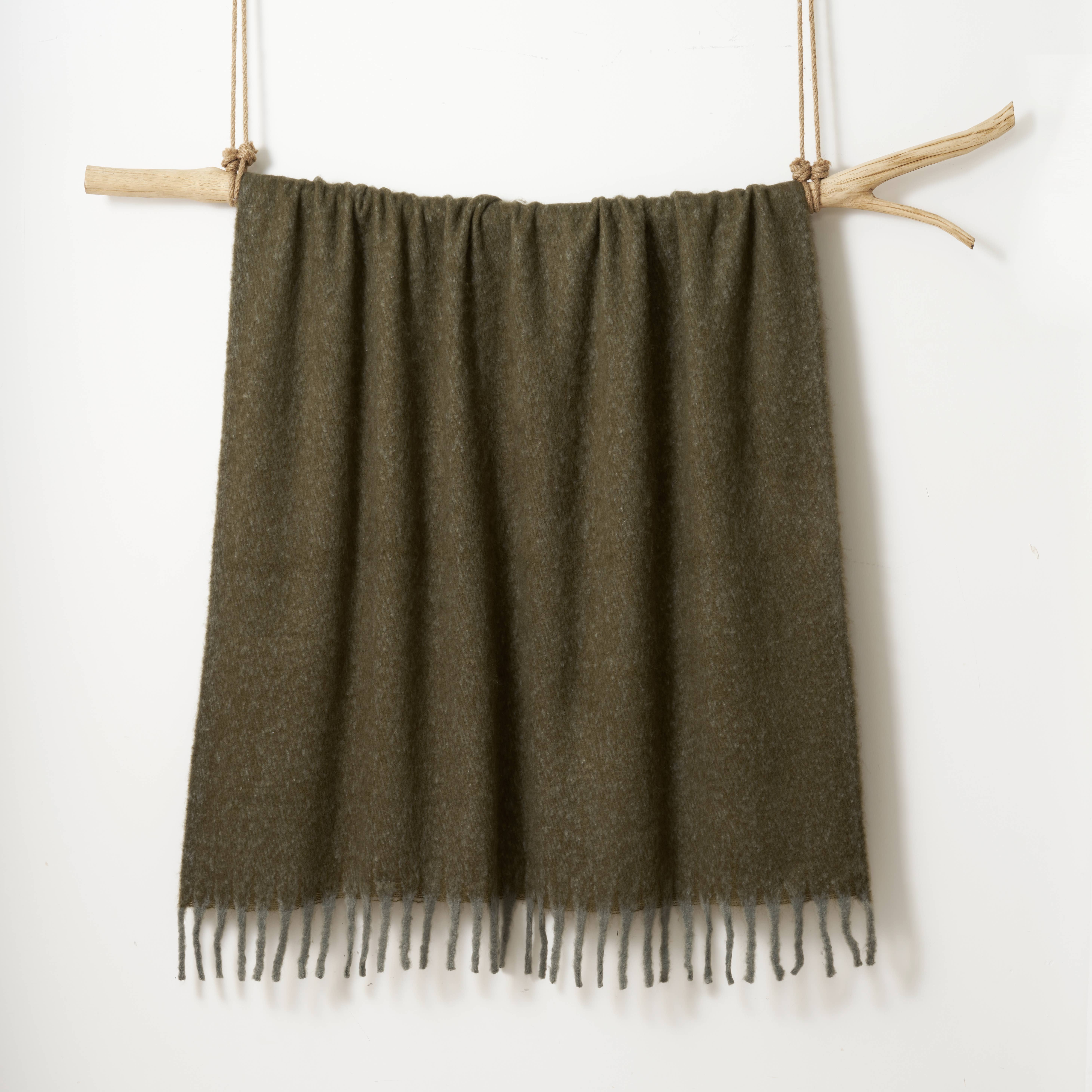 Allure Bath Fashions – wholesale Throw blanket – Aisling Faux Mohair Throw - Soft, Stylish Fringed Blanket9