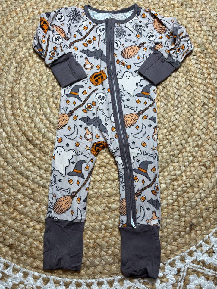 Mommy & Wren - Wholesale Sleepsuit - Baby - Grave Night Zippie1