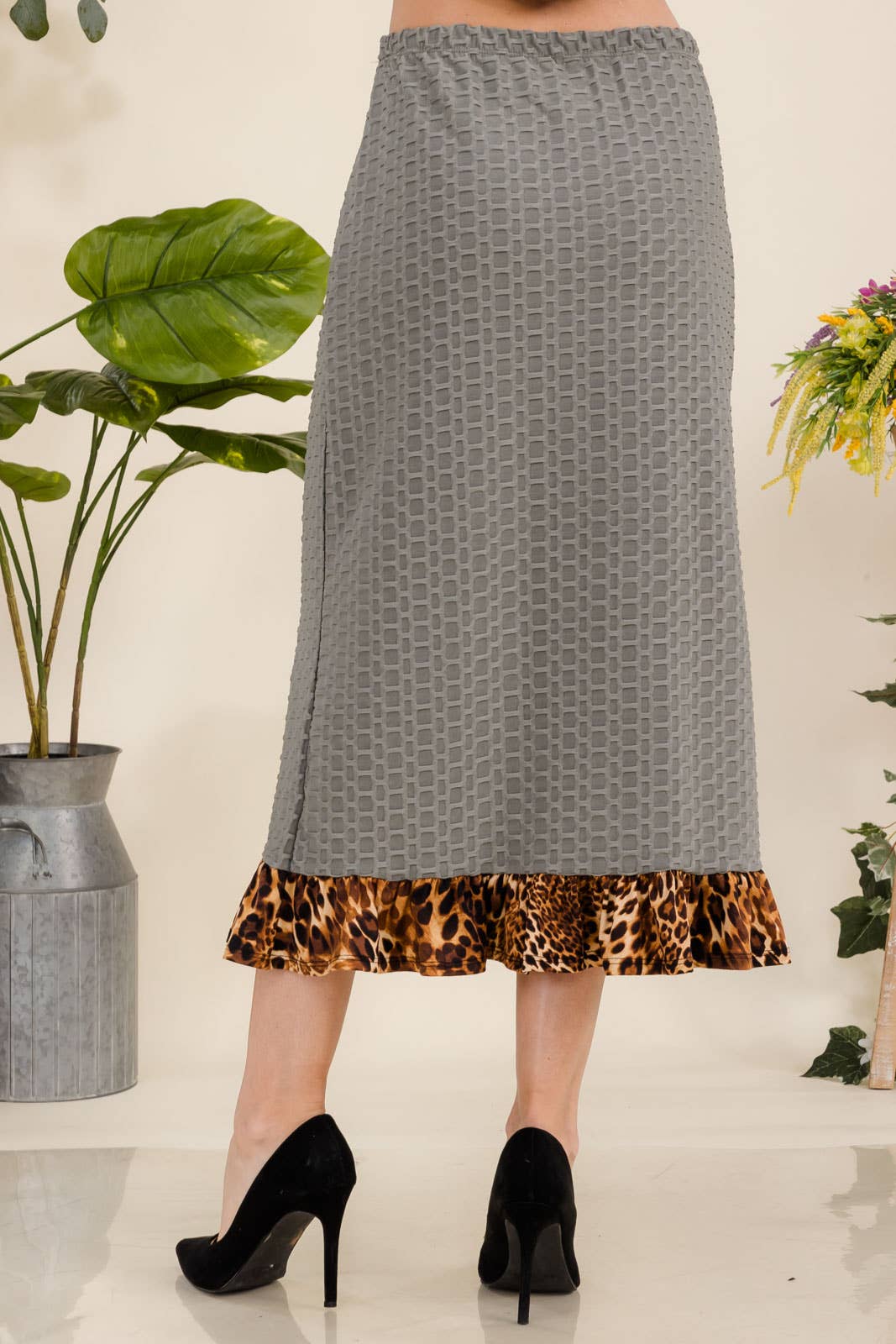 Celeste Clothing - Wholesale Skirt - Women's - PLUS MODEST HONEYCOMB SKIRT w ANIMAL HEMLINE -CS43917-PL24