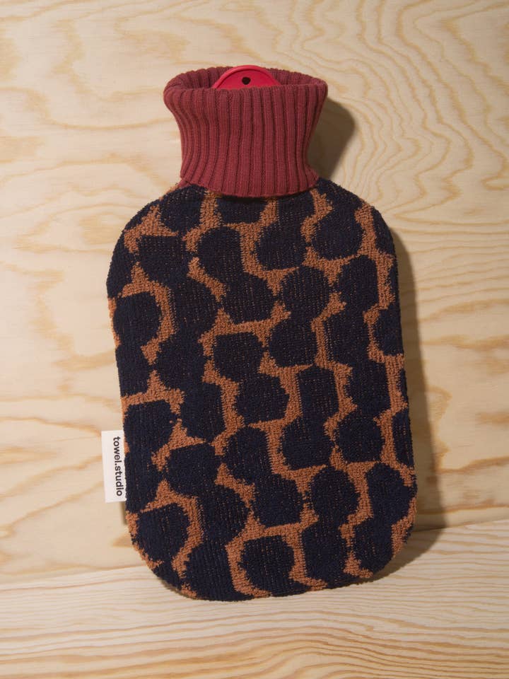 Rubble Warmwaterkruik | Espresso | Groot (2 Liter) voor wholesale door towel.studio