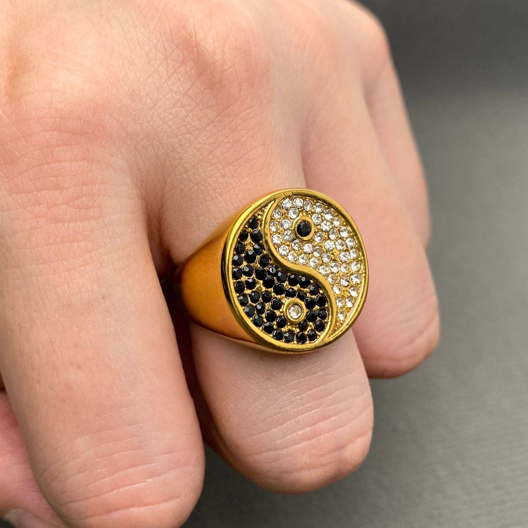 Mio Queena – Anel de sinete por atacado – Anel de Aço Inoxidável Banhado a Ouro com Pedras de Strass Incrustadas Tai Chi Bagua - MJ/MR3