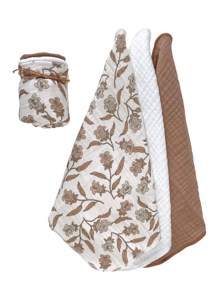 Muslin Burp cloth set / bell flowers for wholesale by PETITE EvelinaApparel