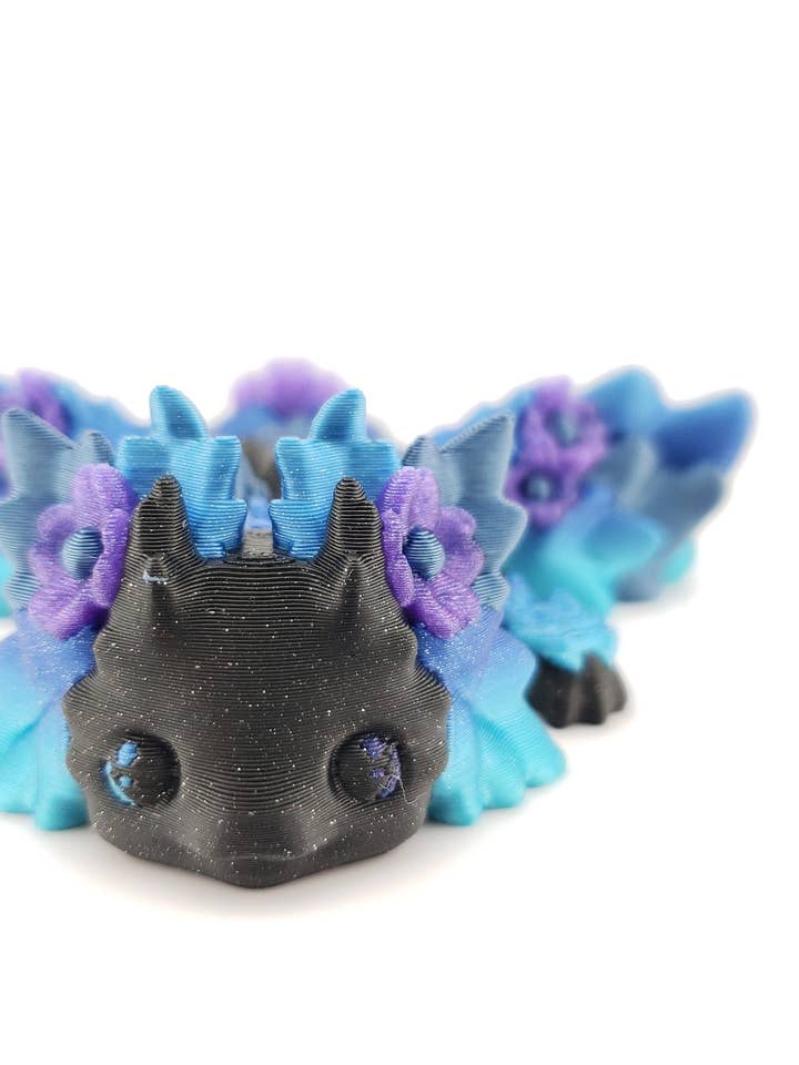 Dragon Kosha articulé mignon flexi - Fantaisie imprimée en 3D - Vendeur autorisé - Compagnon de bureau articulé - Animal décoratif fleur floral pour la vente par The Geek Galleria