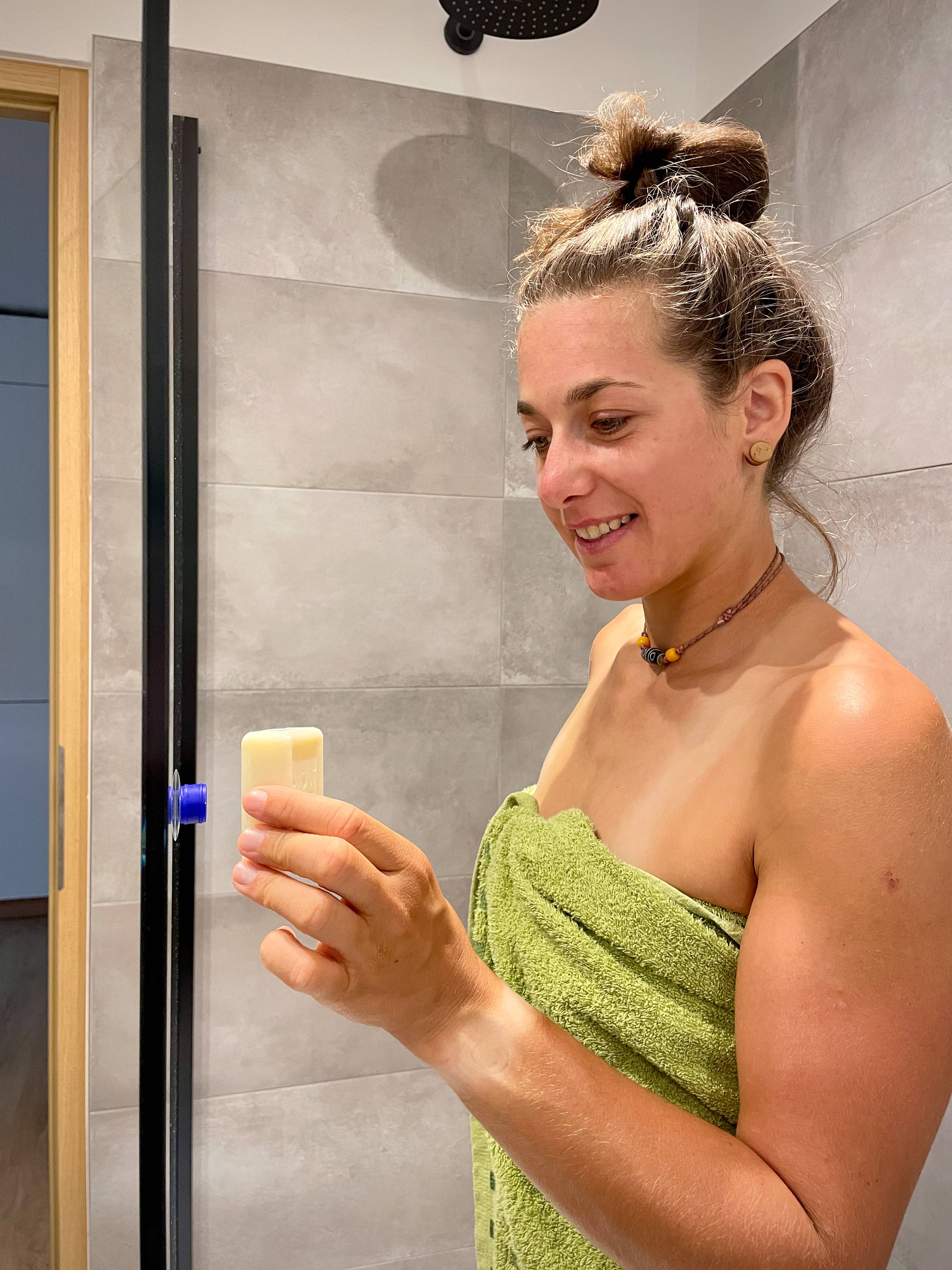 FAIRSAVONT eG. - Wholesale Bar Soap - Peppermint Soap & Magnetic Soap Holder – "Ready-to-soap" Set4