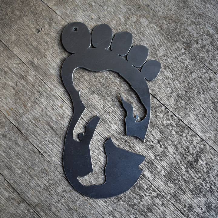 Targa in metallo Sasquatch Footprint per la vendita all'ingrosso da parte di CCR Custom Metals