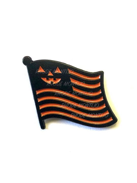Spilla in smalto a forma di bandiera di Halloween "UNITED" DI NUOVO DISPONIBILE! per la vendita all'ingrosso da parte di The Fantasmical World of Rhode Montijo