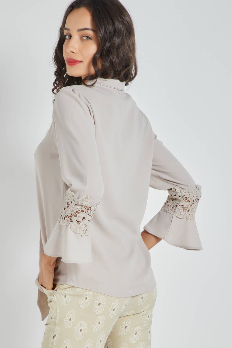 BanBat - Wholesale Blouse - Women's - Blouse with embroidered bow - LA-1903721