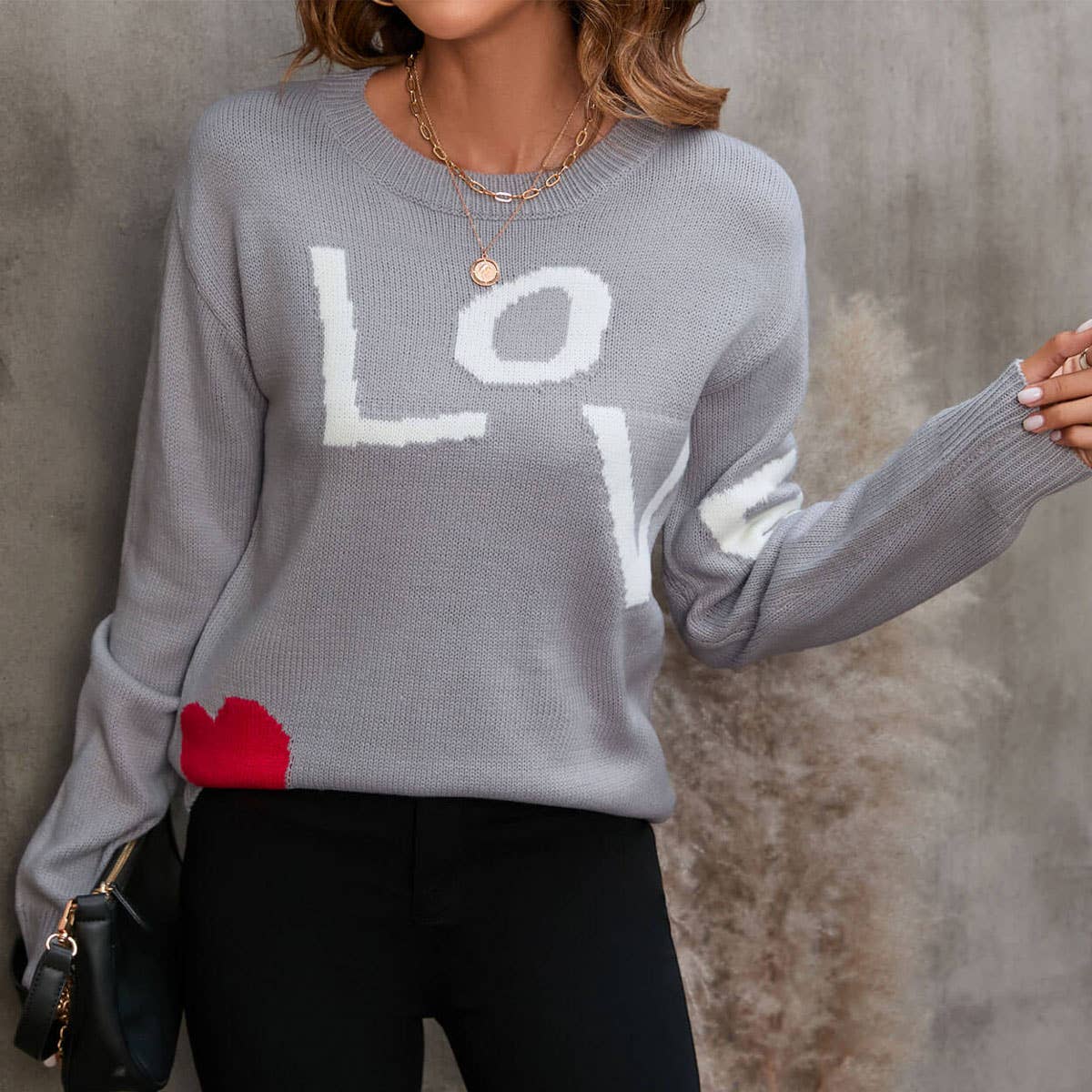 GRIS PULL JACQUARD AMPLE EN PATCHWORK AVEC LETTRES D'AMOUR en vente sur Faire0