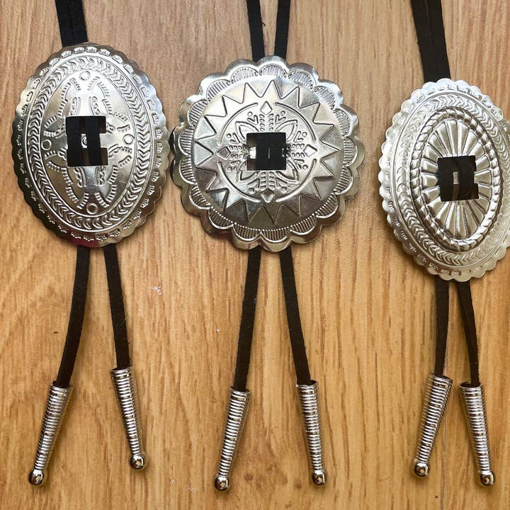 Black Concho Slider large pack for wholesale by Mojave Mint