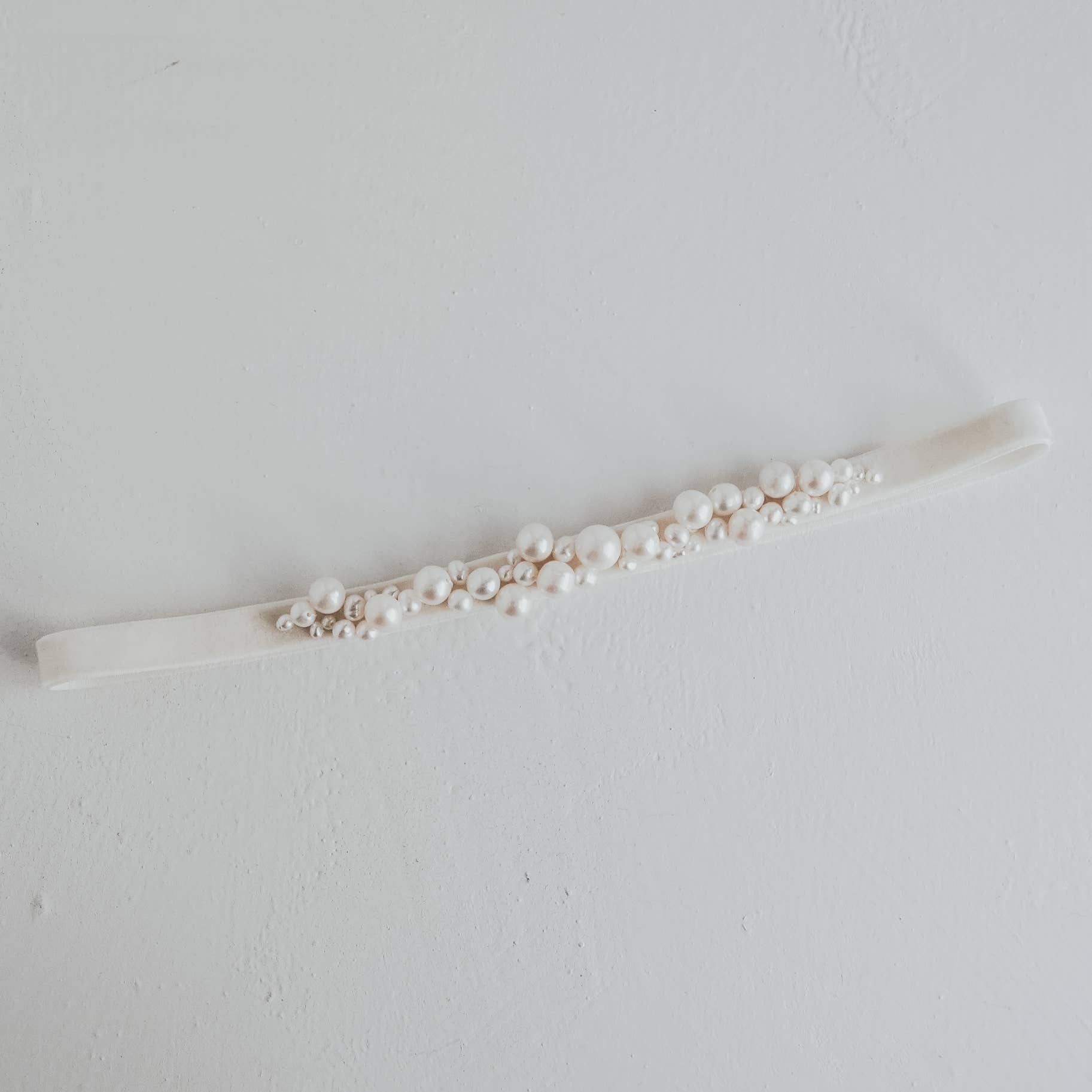 Bespoke Bridal – wholesale Garter belt – Women's – Aphrodite Pearl Cluster Garter0