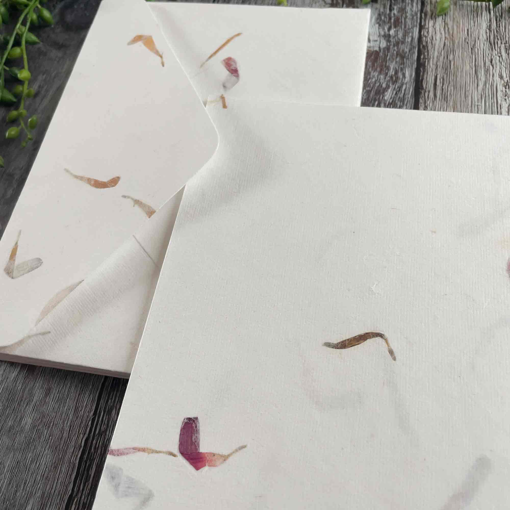 The Natural Paper Company - Wholesale Stationery/Notecard Set - Aster - Floral Handmade Paper and Envelope Set2