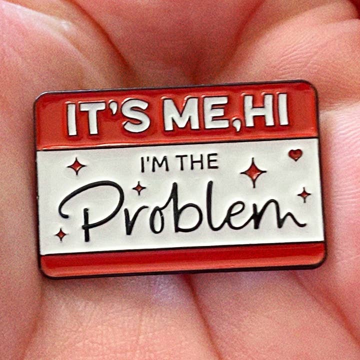 Taylor Swift Anti-Hero Songtext: Enamel Pin für den Großhandel von Kismet Showroom