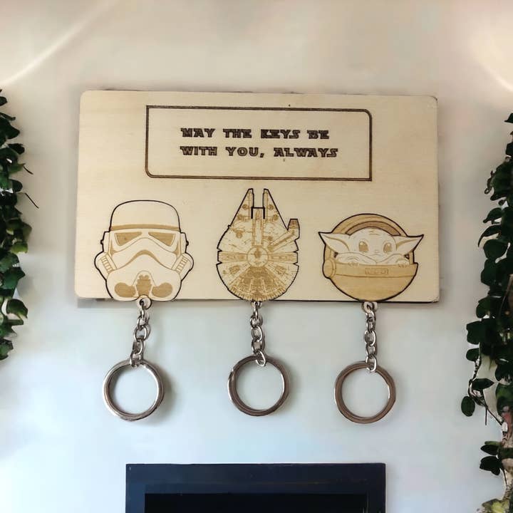Studio Rima – wholesale Nyckelring - Unisex – Star Wars nyckelring med väggmonterad nyckelhållare – Geek nyckelringar2