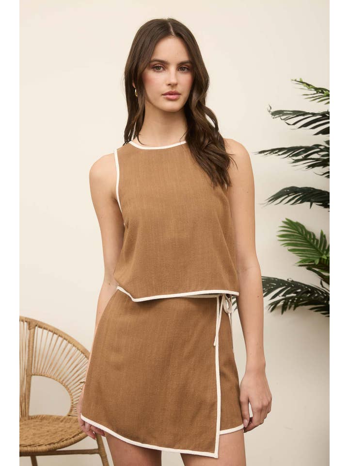 The Workshop Studio - Wholesale Blouse - Women's - CONTRAST TRIM SLEEVELESS LINEN CROP TOP