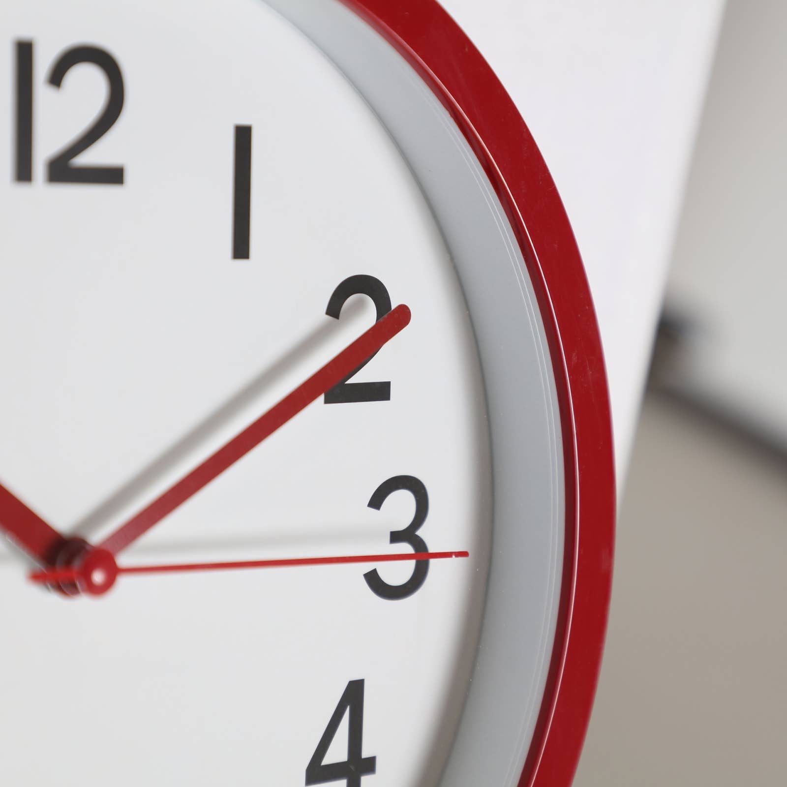 B&B - Wholesale Wall Clock - Assorted Multicolor Plastic Clock 23X4X23cm1