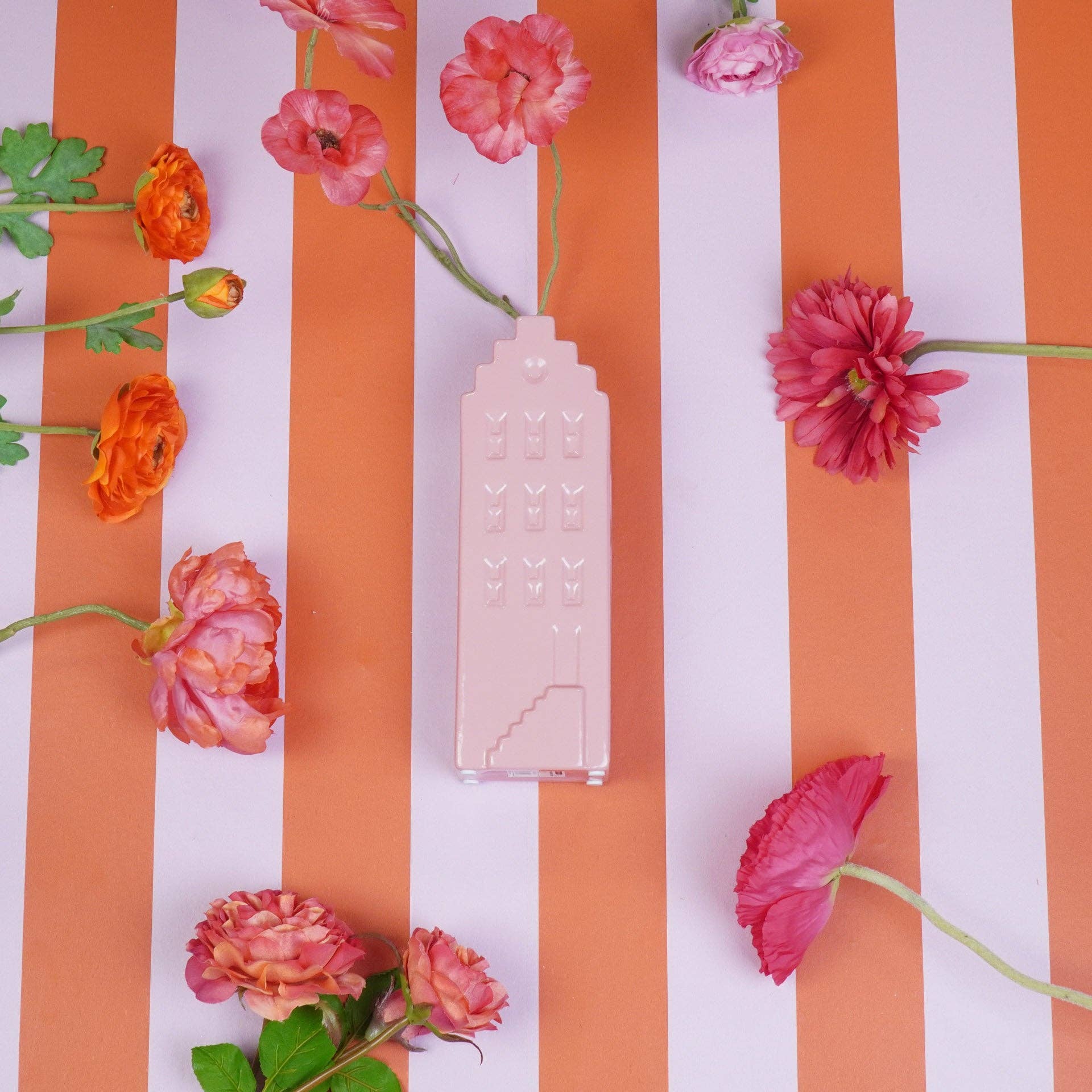 Housevitamin bv - Wholesale Vase - Flower Vase - House Vase - Ceramic - Light Pink- 7,5x6x23 cm2