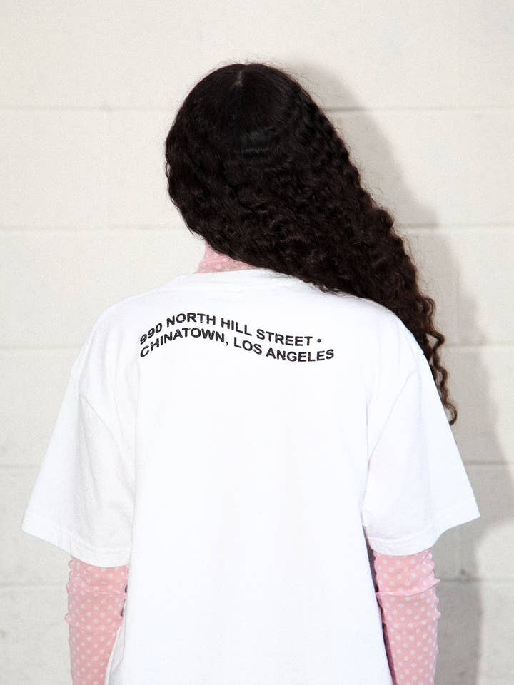 Blanco Camiseta de Inauguración Giu Giu x KkCo en Blanco de venta al por mayor en Faire