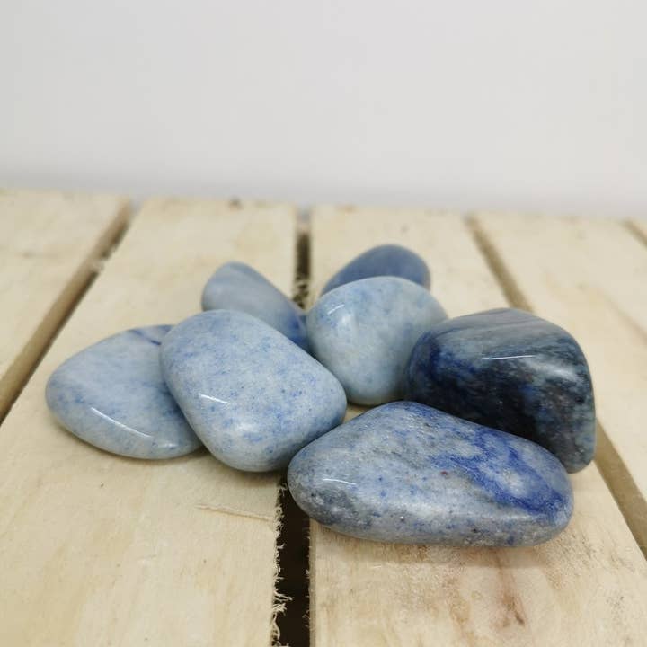 Blue Quartz Tumbled 1kg for wholesale by UNDERSUN.STORE