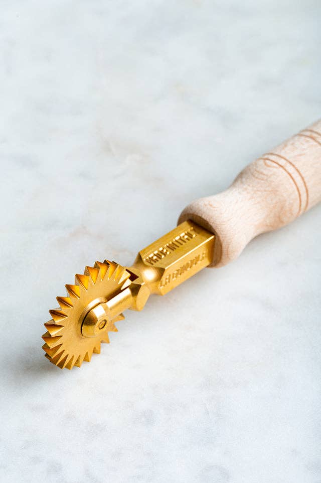 LA GONDOLA - Vendita all'ingrosso Utensile/attrezzo da cucina - Tagliapasta Professionale, Rotella Zigrinata in Ottone9