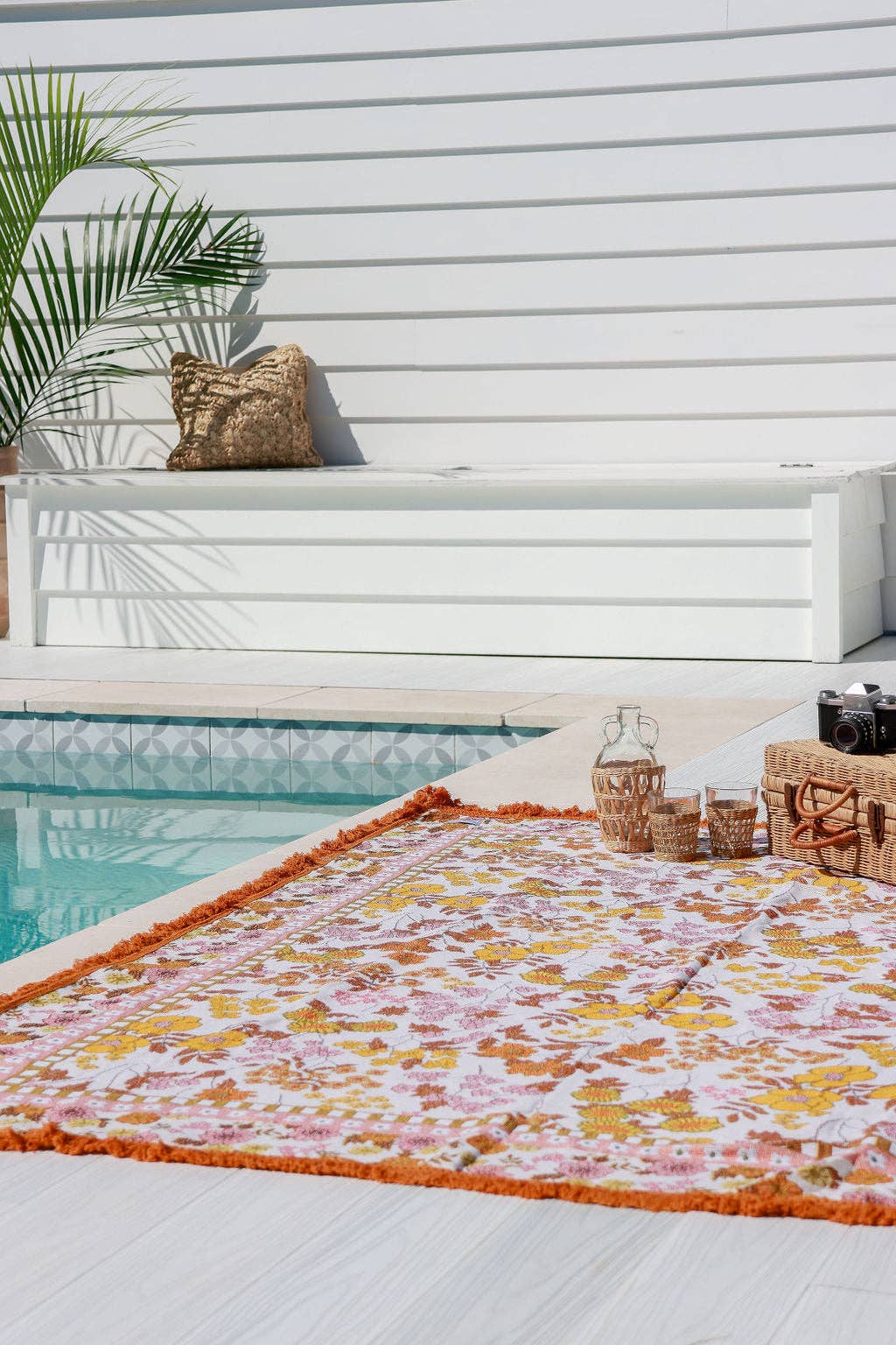 Sunni Scenes - Wholesale Area Rug - Poppy - Picnic Beach Throw Rug - XL2