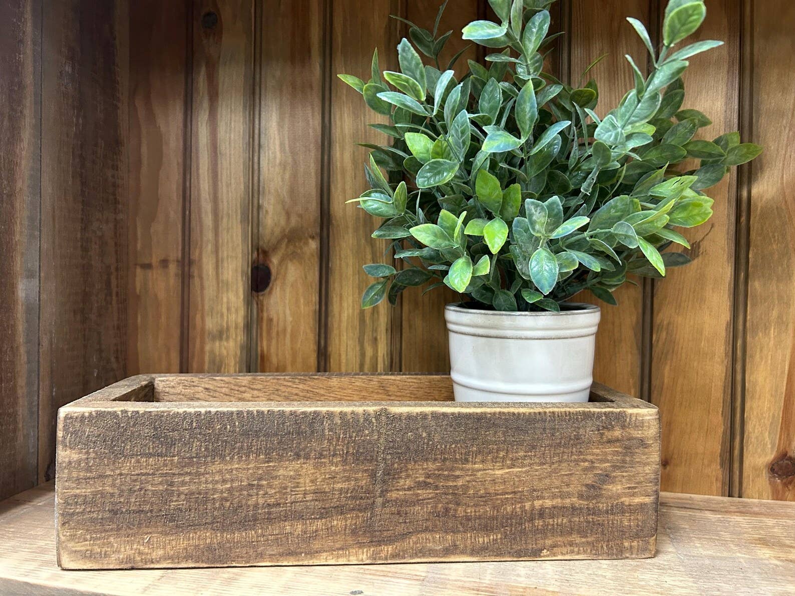 Brick and Beam Furniture Co. – wholesale Prydnadslåda – Rustik handgjord ladugårdsträlåda0