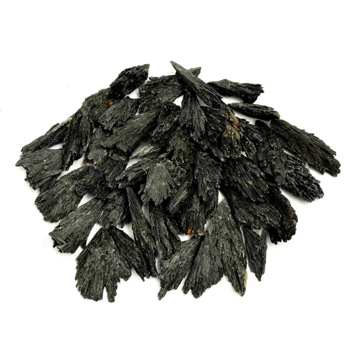 Kaia & Crystals – wholesale Spiritual stone/crystal – Raw Black Kyanite Witch's Broom (15g - 70g)1