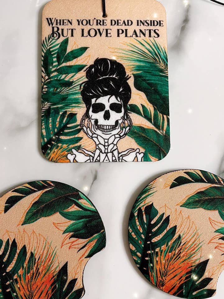 Død indeni, men elsker planter bilduftfrisker & coaster sæt for engroshandel hos Desaray Designs