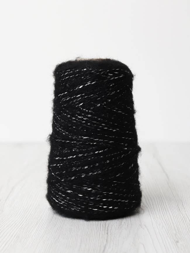 DHG - Wholesale Yarn - CAPE TOWN 250g yarns - recycled yarns OUTLET4