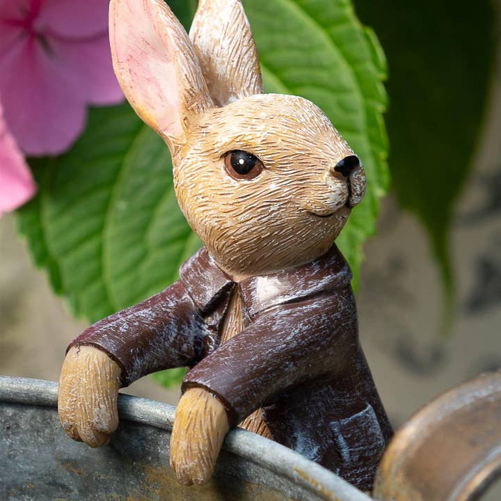 Beatrix Potter Benjamin Bunny Plant Pot Hanger for wholesale by Jardinopia UK