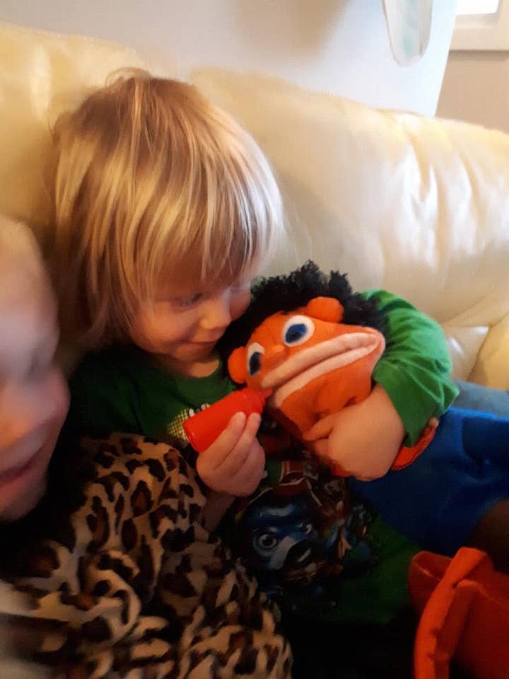 #900 PUPPET POWER for wholesale by Macphee Workshop