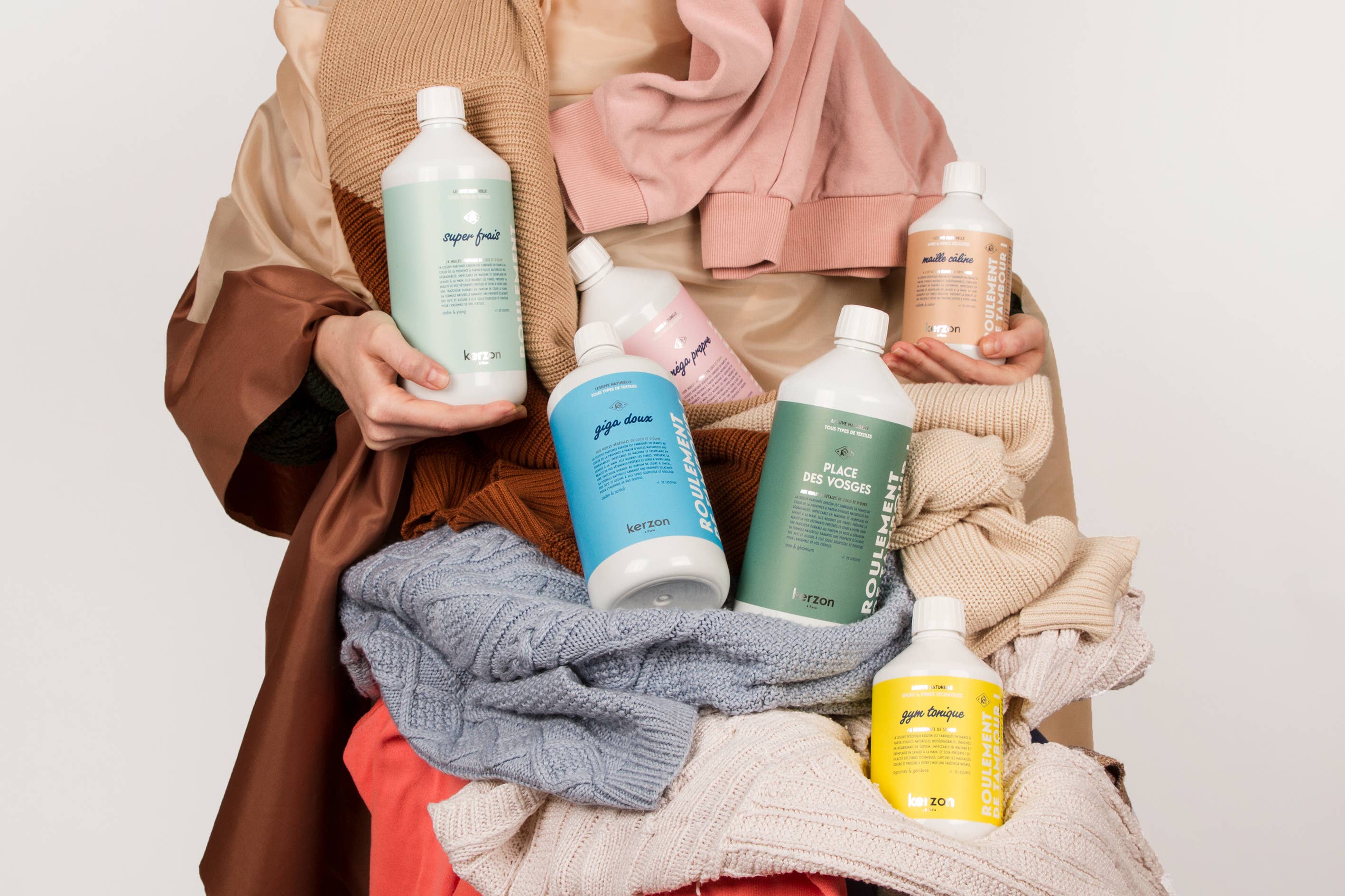 Kerzon - Vendita all'ingrosso Detersivi liquido per bucato - Sapone profumato per bucato Super Frais3