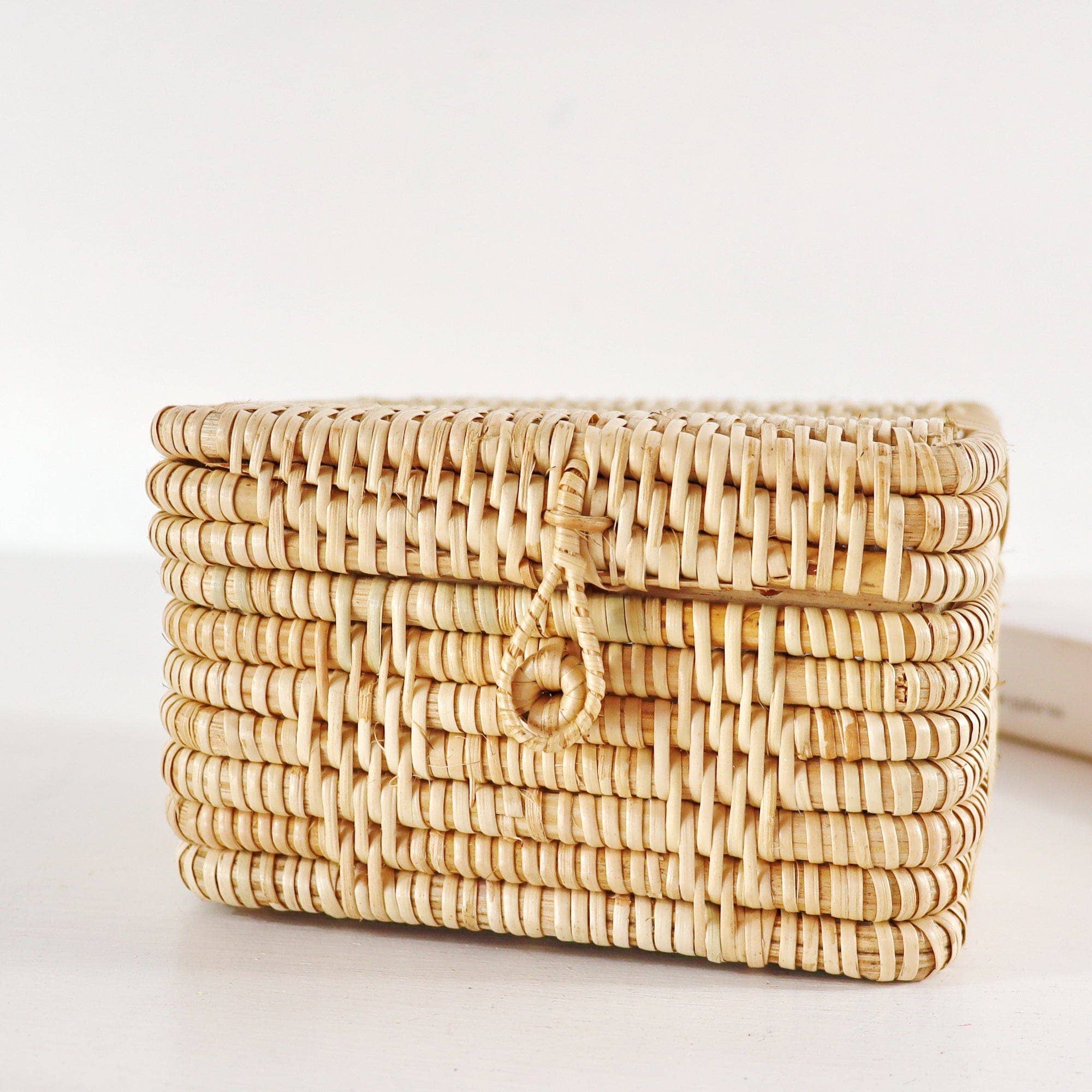 Thaihomeshop – Großhandel Taschentuchbox – Quadratische Taschentuchhülle aus Rattan — A KEE RA2