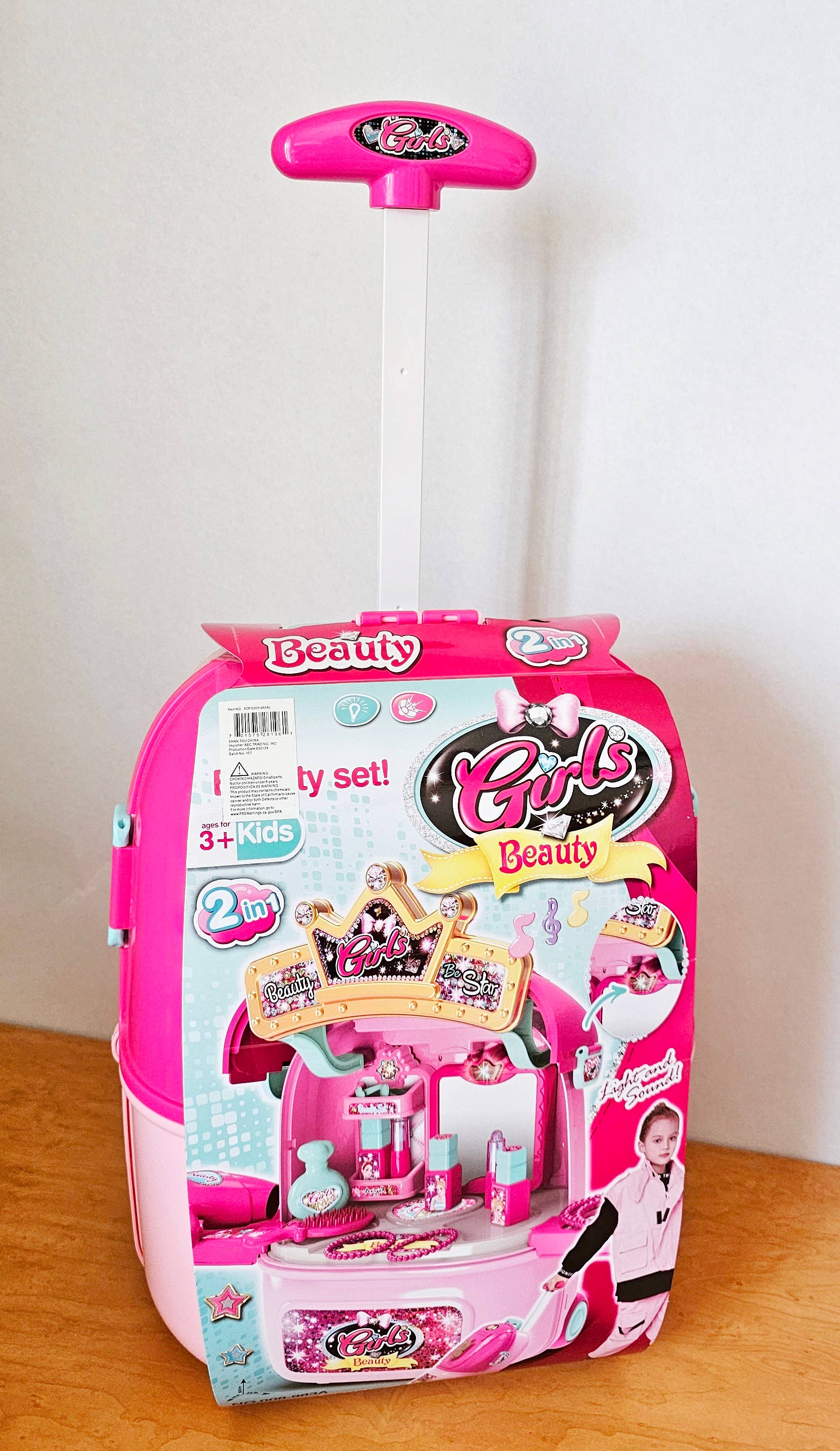 Family 8 Toy Company - Wholesale Toy set – Kids - 2 in 1 Beauty Set Little Luggage9