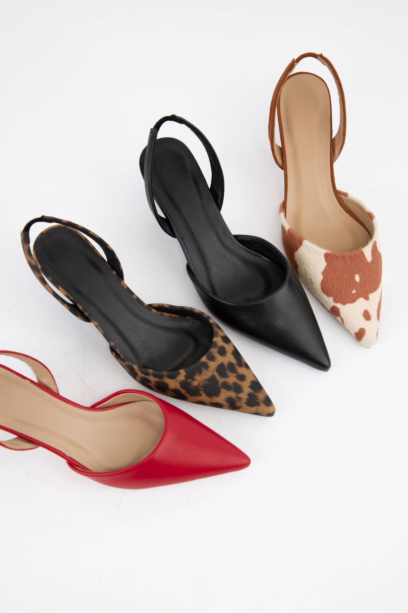 Oliccui – Großhandel Schuhe mit niedrigen Absätzen – Damen – SPITZ ZEH SLINGBACK-RIEMEN SKULPTURIERTE KITTEN-ABSÄTZE14