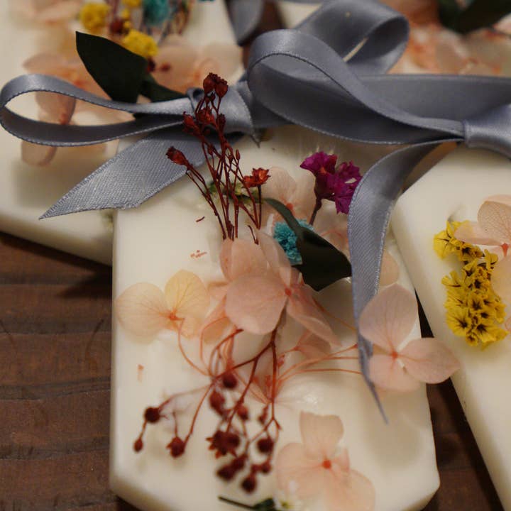 FESTINA LENTE MILANO - Wholesale Wax Melt - Scented Cameos with Dried Flowers1
