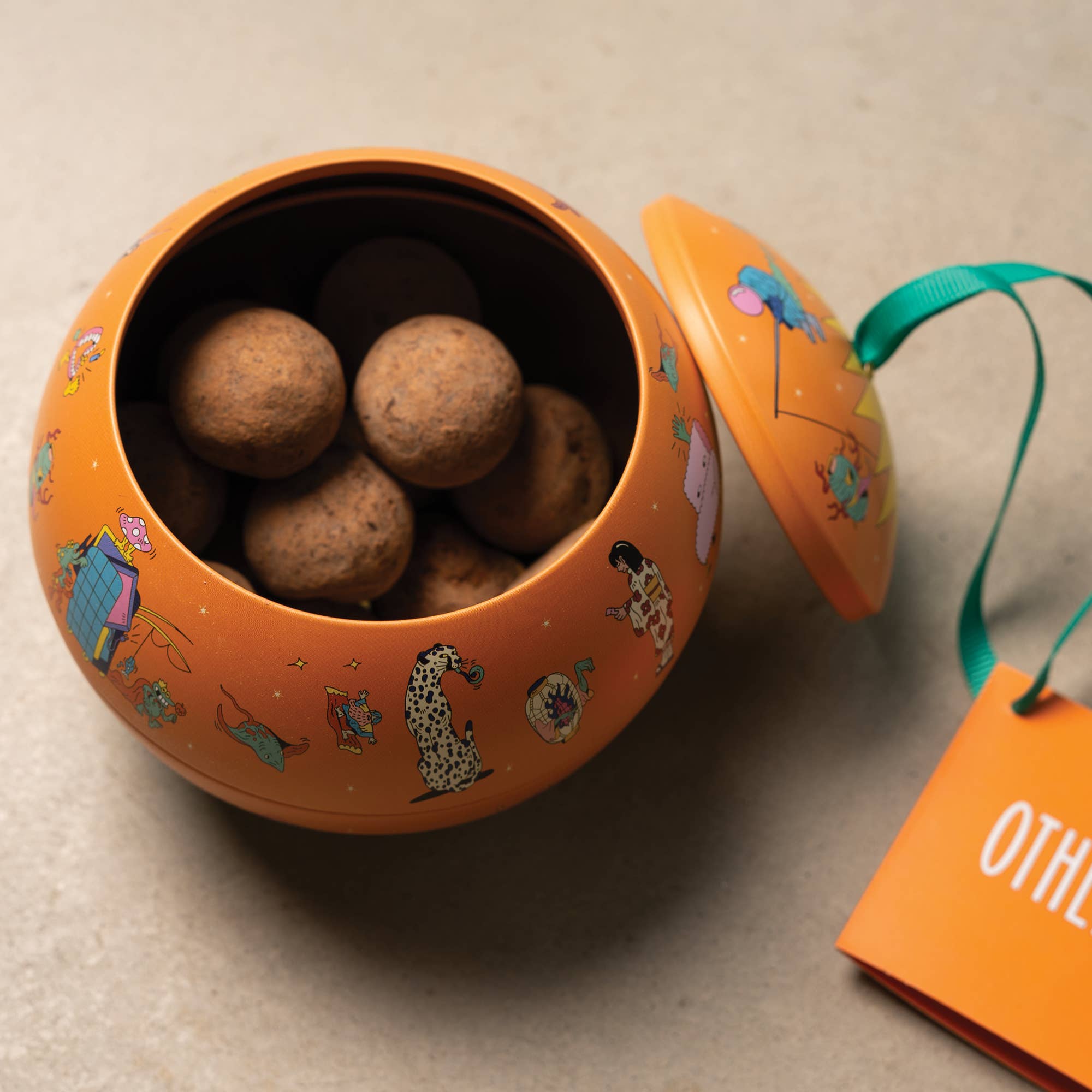 OTHERLY: OATM*LK CHOCOLATE [No duties when shipping to US!] – wholesale Chocolate box – Bauble Tin - OTHERLY Oatm*lk Salted Caramel Truffles 100G2